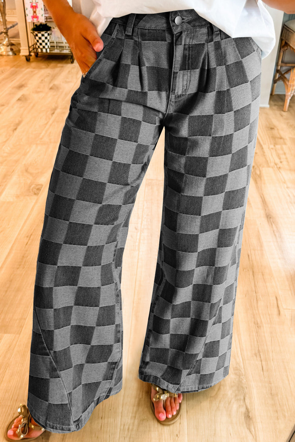Dark grey checkered wide-leg jeans
